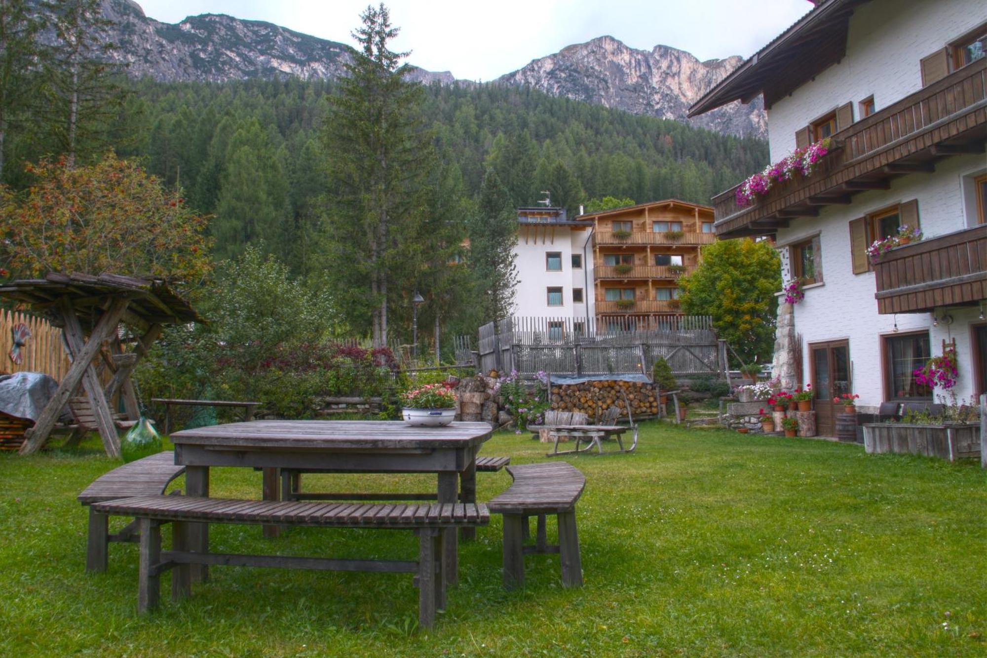 Lamiri Bed and Breakfast Badia  Exteriör bild
