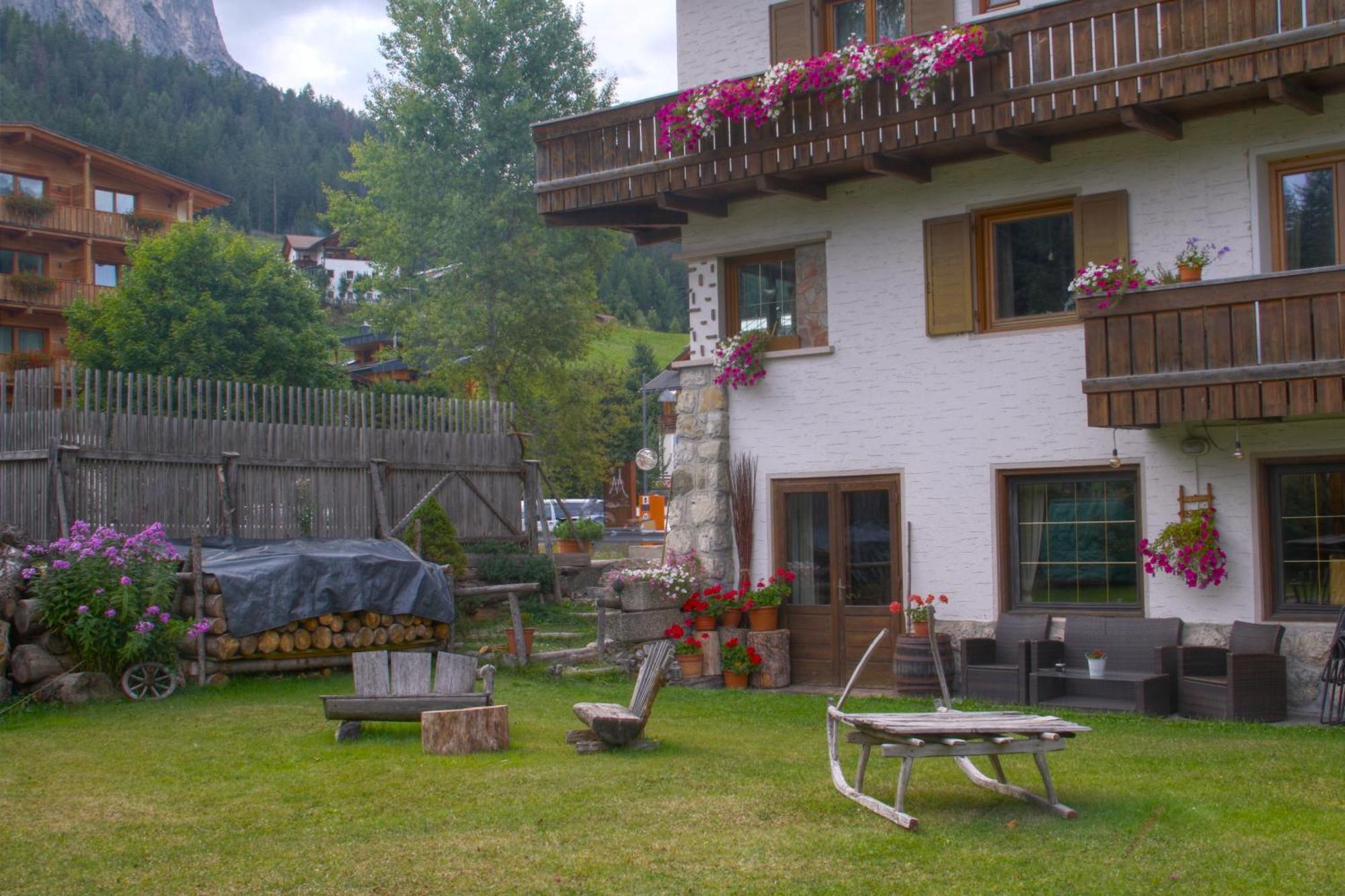 Lamiri Bed and Breakfast Badia  Exteriör bild